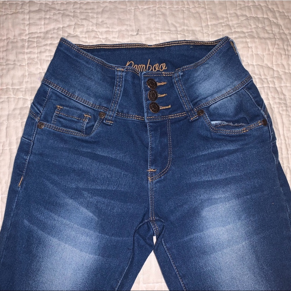 🦋BAMBOO JEANS- Like New High Waisted Skinny Jeans - Picture 10 of 13
